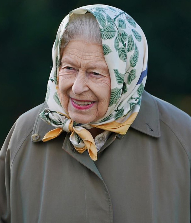 La Regina Elisabetta, 96 anni, non sta bene: ha problemi di 'mobilità' e non prenderà parte alla cerimonia di apertura del parlamento